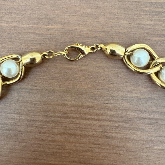 Vintage costume gold and pearl chain necklace - Picture 2 of 4